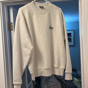 Grey stussy sweater very clean and thick material